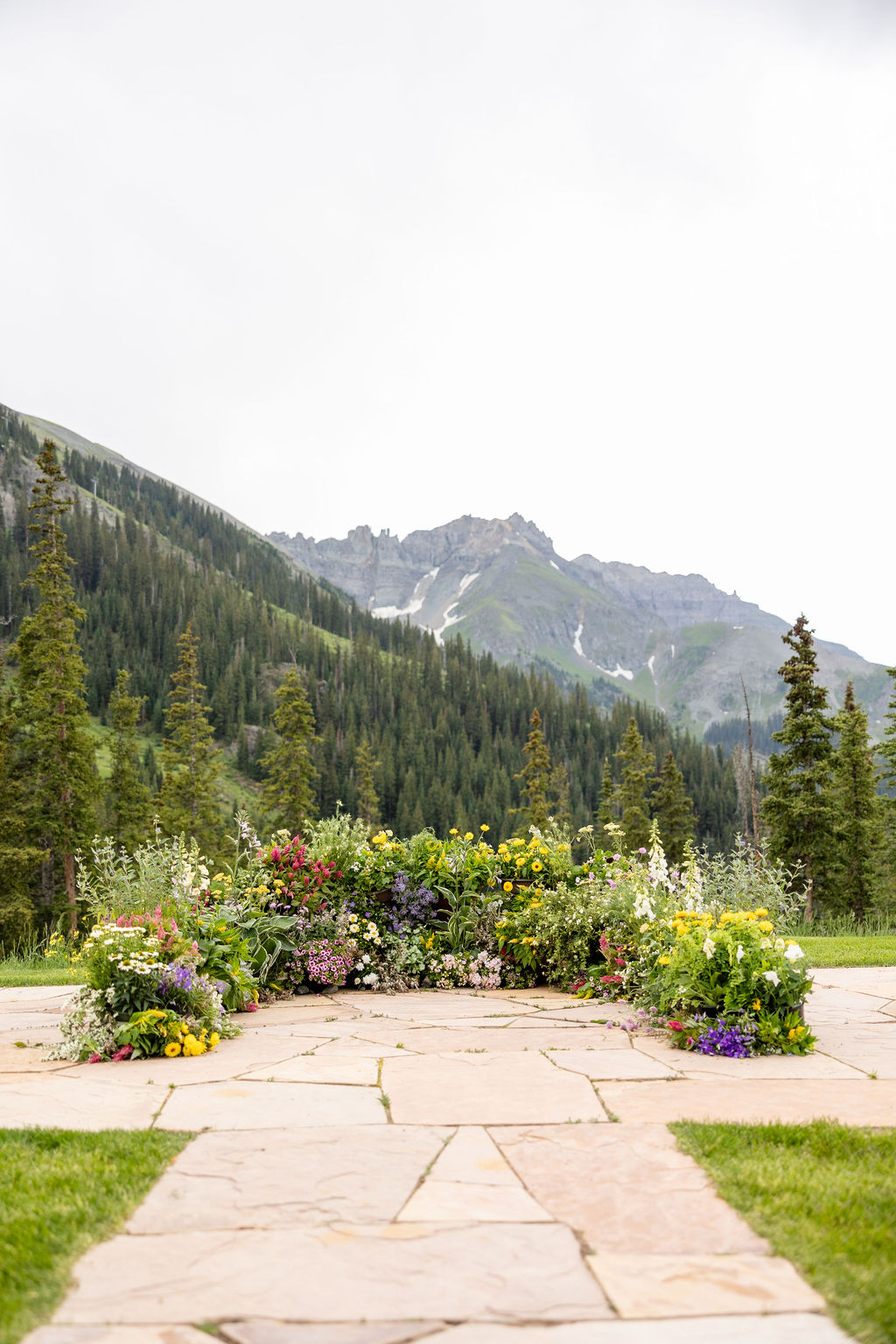 The mountainside views from Palmyra Overlook in Telluride, CO.